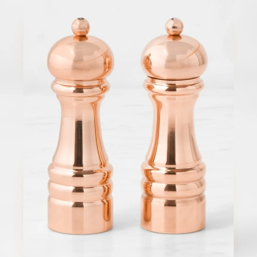 Williams Sonoma Salt and Pepper Mills set